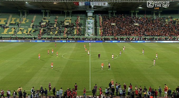 Galatasaray e fiton Superkupën, luajtën mes vete për disa minuta