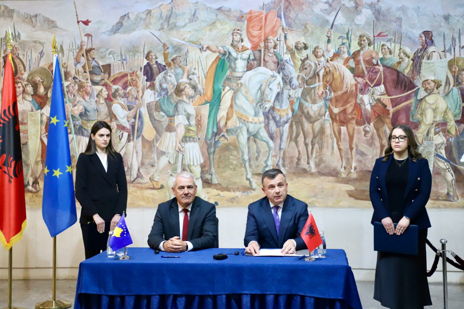 Jo vetëm në Vërmicë, qytetarët e Kosovës pritet të kalojnë pa kontroll edhe në pikëkalimet e tjera kufitare me Shqipërinë