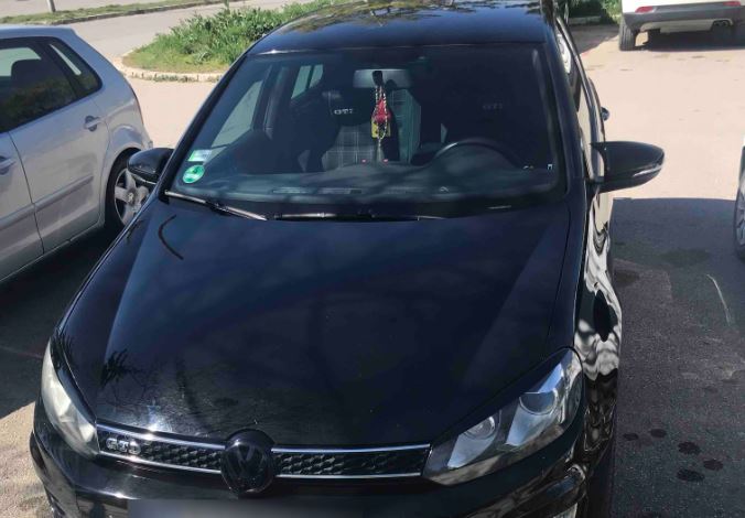 Parandalohet gara ilegale, shoferi gjobitet me 400 euro, 4 pikë negative dhe 10 muaj ndalim drejtimi