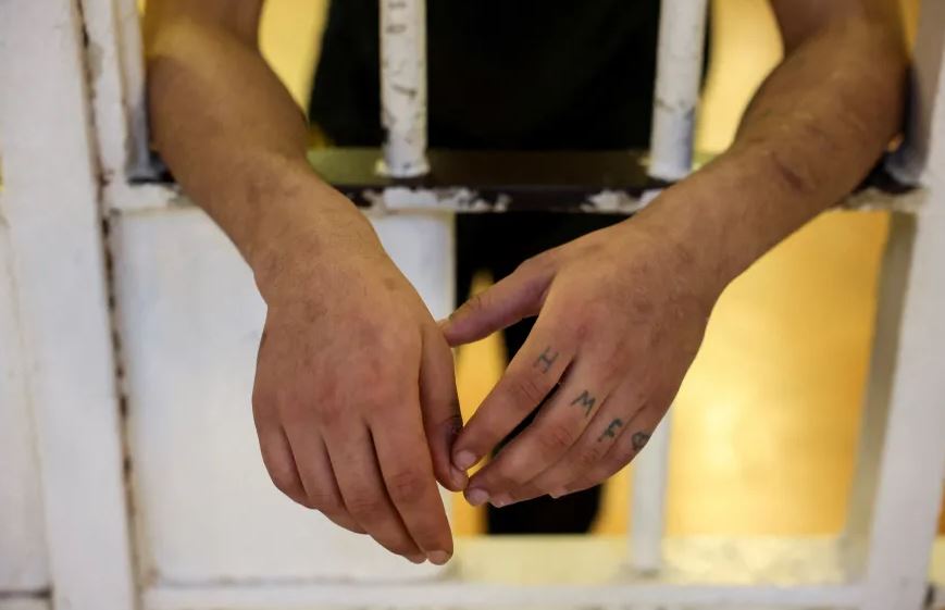 Italia arreston 13 roje burgu nën dyshimin për torturë dhe keqtrajtim të të burgosurve të mitur