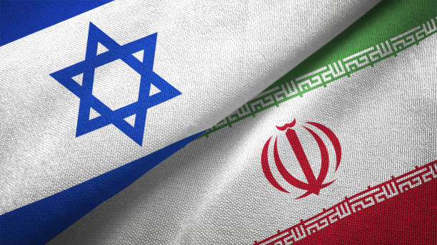 Pamje ilustruese e flamujve të Izraelit dhe Iranit
