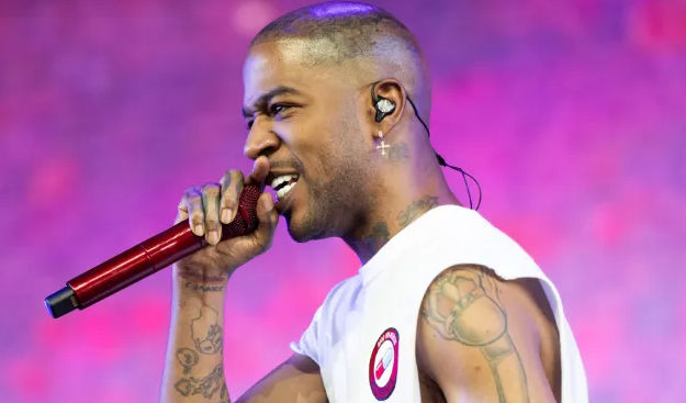 Kid Cudi anulon turneun pas thyerjes së këmbës në "Coachella"