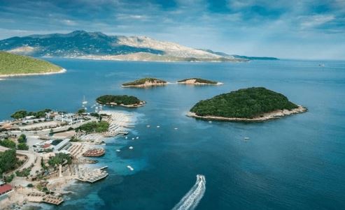 Ksamili edhe një herë cak i lëvdatave të revistave të huaja