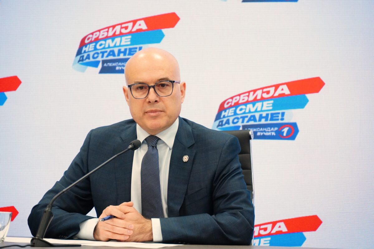 Prezantohet kabineti i ri qeveritar në Serbi, i sanksionuari i Amerikës do të jetë zëvendëskryeministër