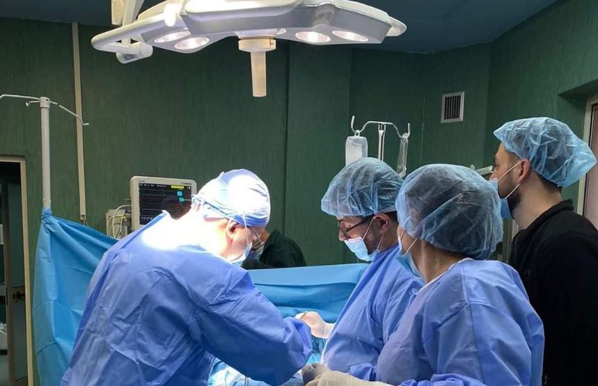 Mjekësia shqiptare realizon një operacion të rrallë