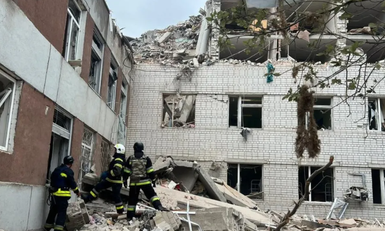 10 të vdekur nga një sulm me raketë ruse në Chernihiv të Ukrainës