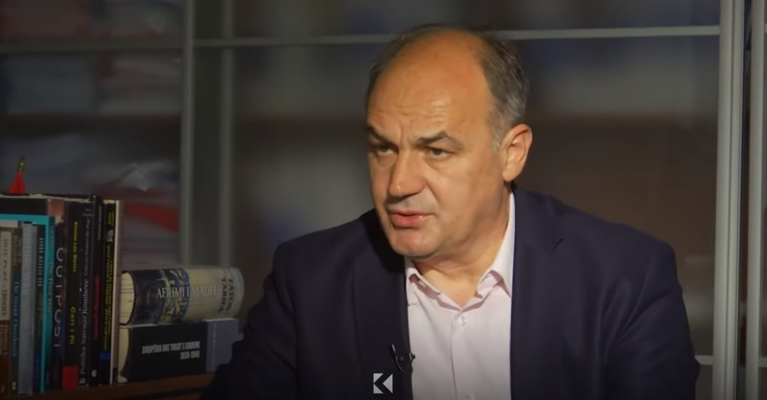 Nënkryetari i kuvendit nga radhët e PDK-së, Enver Hoxhaj në "Info Magazine" në Klan Kosova