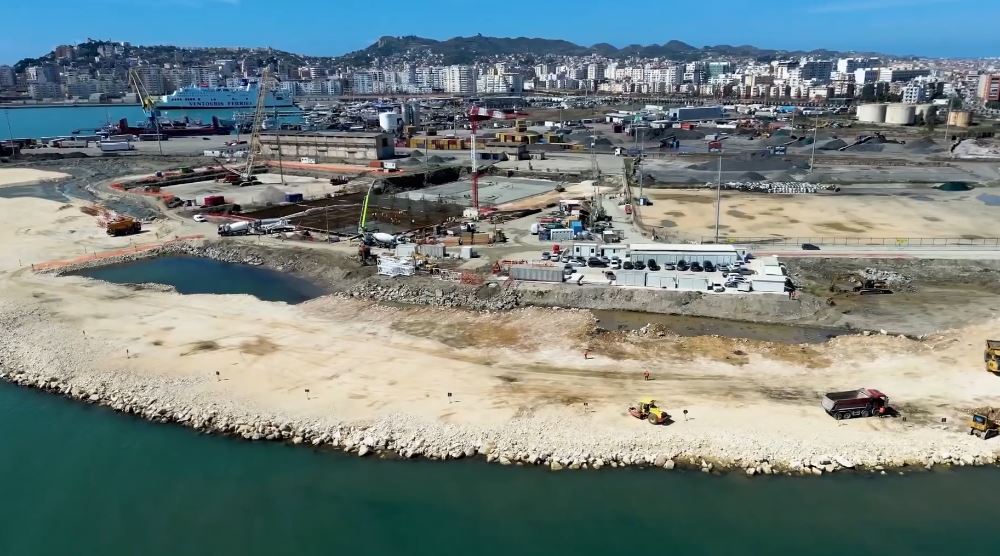 Porti i ri turistik në Durrës, Rama: Po merr formë plazhi i ri, do të ofrojë një tjetër hapësirë jete