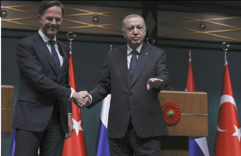 Turqia thotë se mbështet kandidaturën e kryeministrit holandez për shef të NATO-s