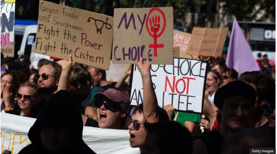 Komisioni gjerman thotë se janë legalizuar abortet në tremujorin e parë të shtatzënisë