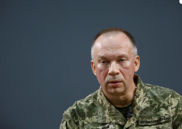 Shefi i ushtrisë së Ukrainës thotë se fronti lindor është nën sulm intensiv rus
