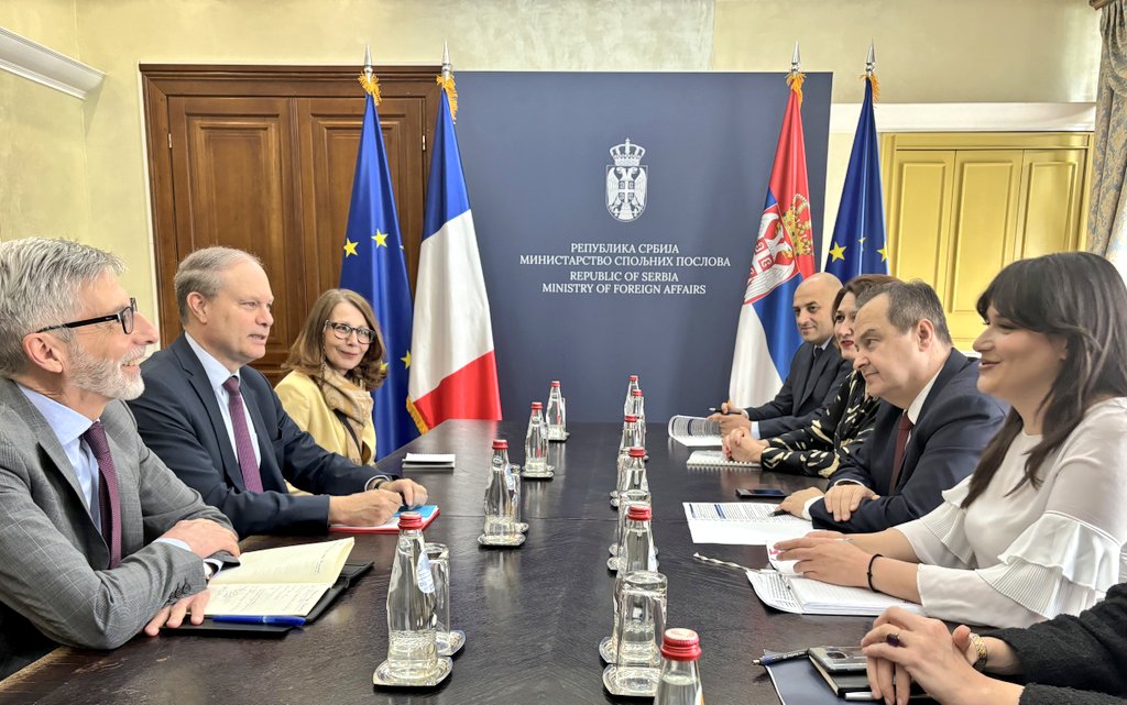 Daçiq i flet emisarit francez për dialogun, ia përmend edhe vizitën e Vuçiqit në Francë