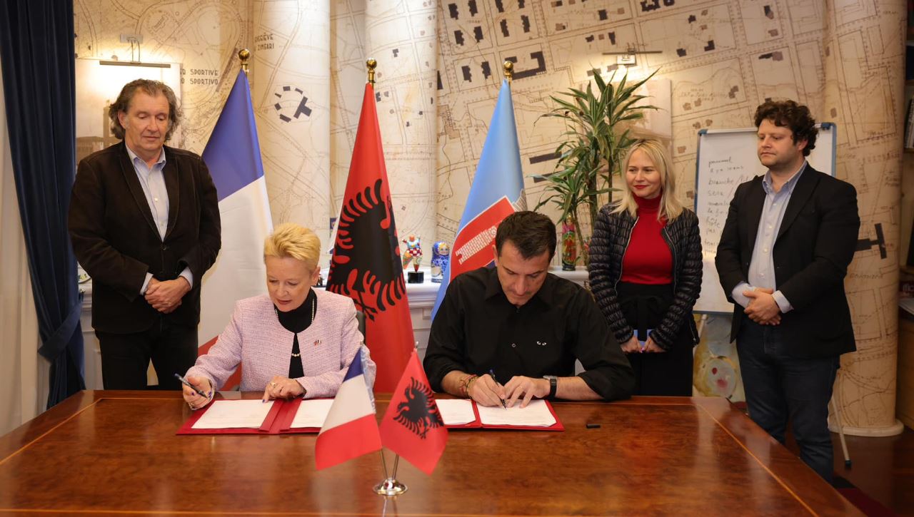 Bashkia e Tiranës dhe Ambasada franceze në Shqipëri nënshkruajnë marrëveshje në fushën e industrive kreative