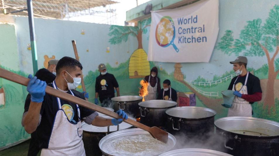 World Central Kitchen do të rifillojë punën në Gaza, katër javë pasi iu vranë punëtorët