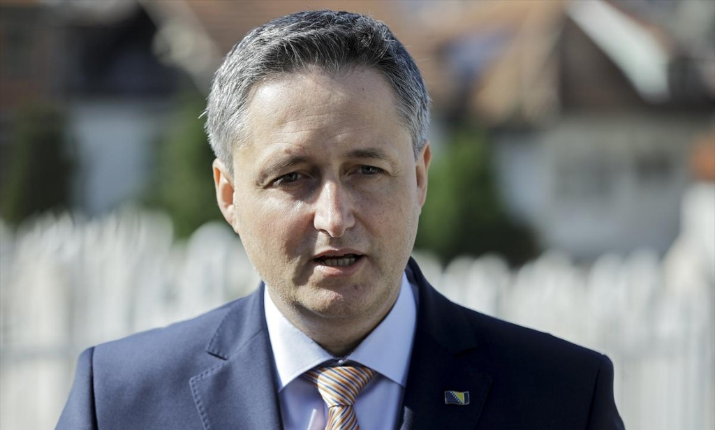 Tri vota, tri qëndrime: Presidenca boshnjake pa konsensus për Kosovën në KiE