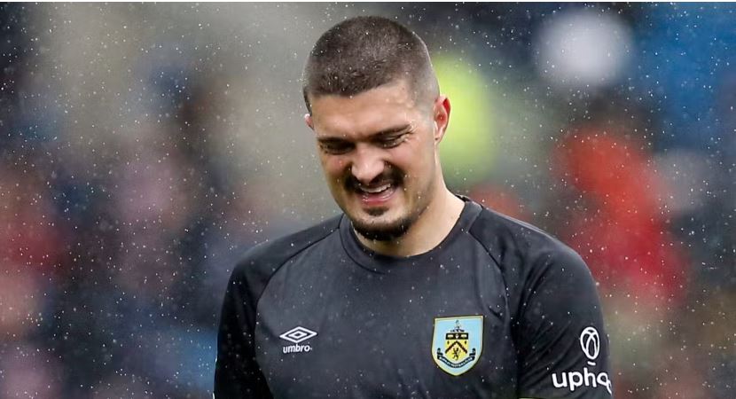 Aro Muric e Burnley përshëndeten nga Premier League