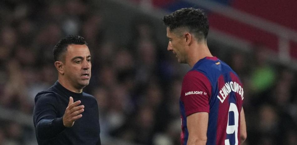 Xavi zbulon pse e zëvendësoi Lewandowskin: As unë nuk doja, por...