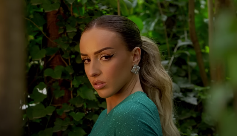 “Sa gabime” thotë Aida Doçi në këngën e re (VIDEO)