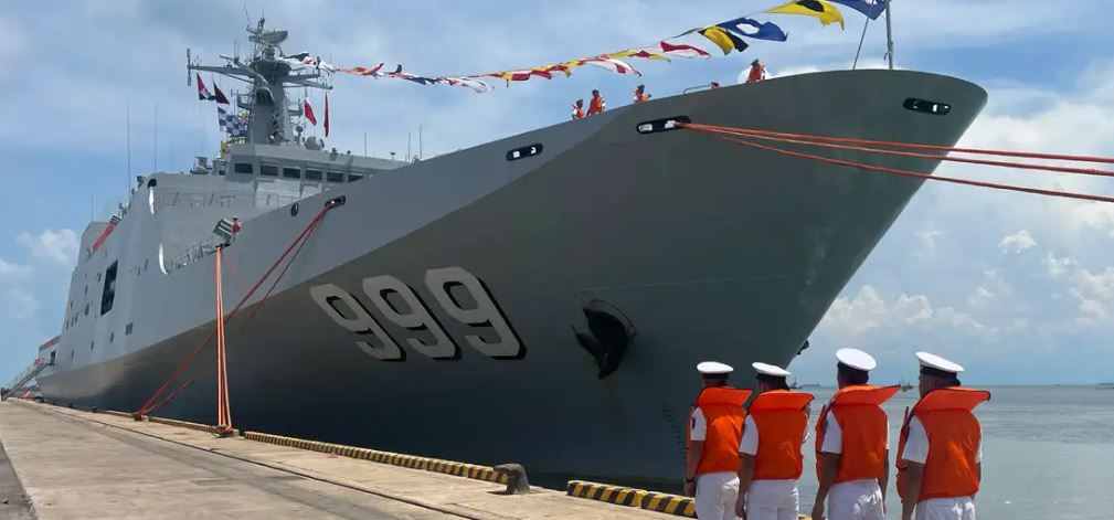 Kina dërgon anije luftarake për stërvitje masive me Kamboxhian