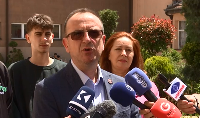 Taravari: Investoni më shumë në shkolla e spitale sesa në xhami