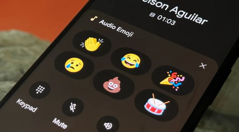 Google shton emoji audio në telefonata