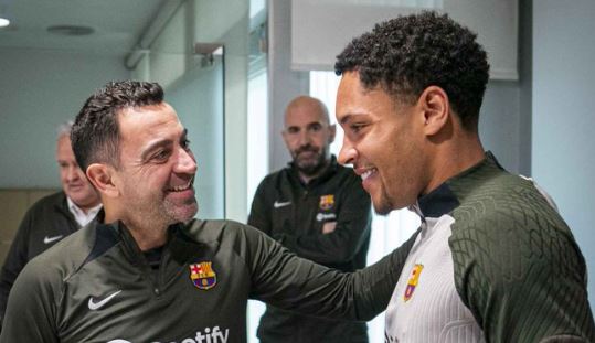 Xavi adreson situatën e Roques: Nuk e kuptoj, ai duhet të zhvillohet
