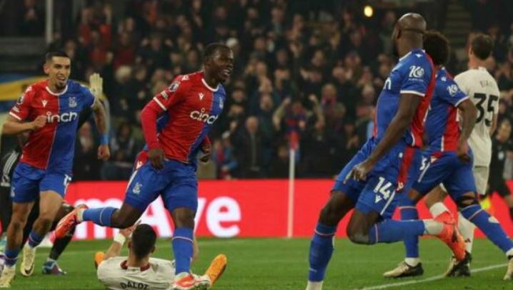 Manchester United mposhtet bindshëm nga Crystal Palace