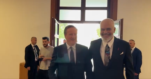Rama e quan Cameronin "mik të çmuar të shqiptarisë" (VIDEO)