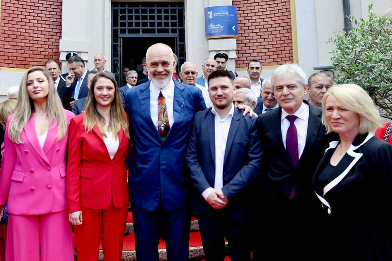 Rama e quan ditë të shënuar ndarjen e titullit “Qytetar Nderi” për Ali Ahmetin