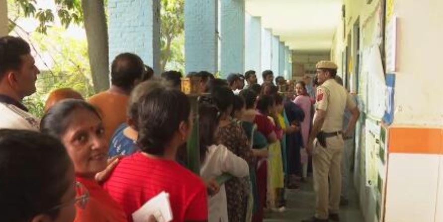 Miliona indianë votojnë në raundin e fundit të zgjedhjeve kombëtare