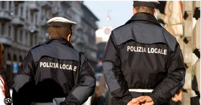 Policia italiane dyshon se dy shqiptarë dëshironin të kontrabandonin drogë me nëndetëse