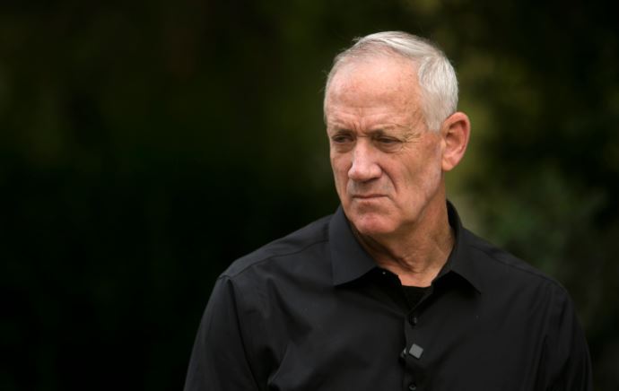 Gantz paralajmëron se do të tërhiqet nga qeveria izraelite