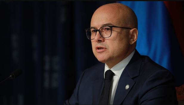 Vuçeviqi e sheh Kosovën si sfidë për qeverisjen e re