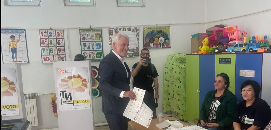 Thaçi pret që zgjedhet sot në Maqedoni të Veriut të jenë demokratike