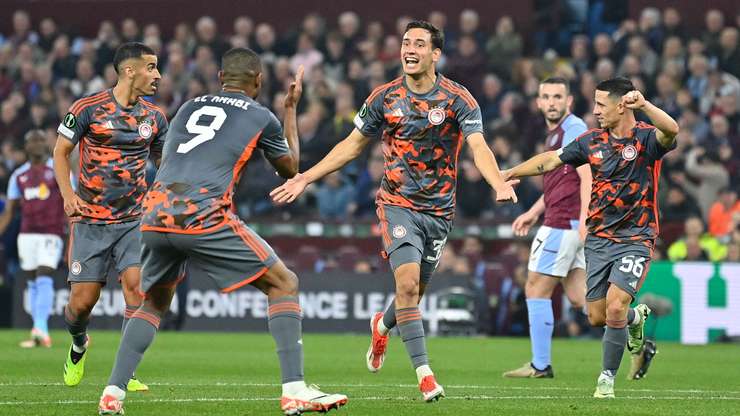 Aston Villa buzë eliminimit nga Liga e Konferencës
