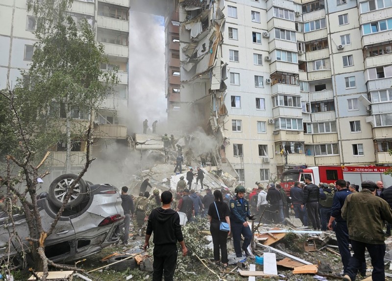 Raportohet për të paktën shtatë të vdekur pas shembjes së një apartamenti në Belgorod