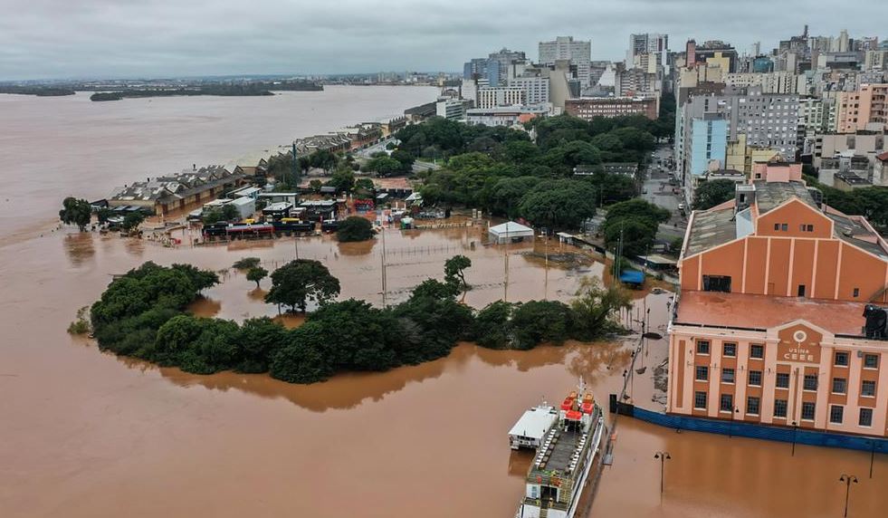 Shkon në 56 numri i të vdekurve nga shirat e rrëmbyeshëm në Brazil