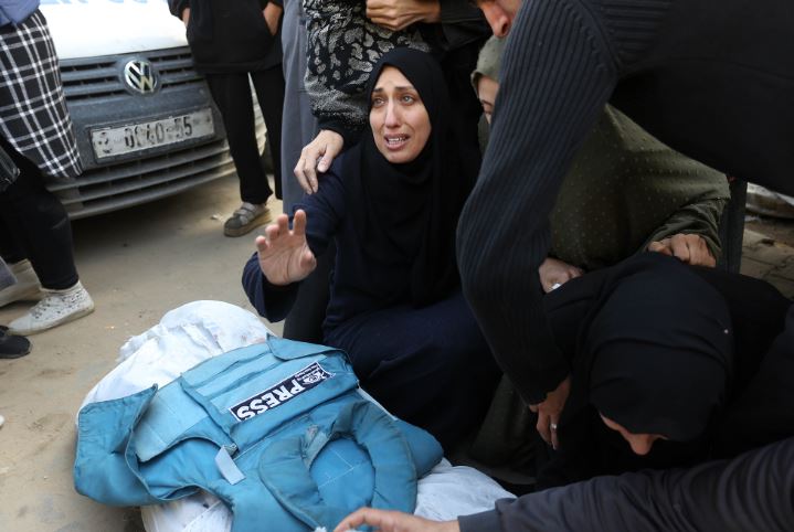 143 gazetarë janë vrarë në Gaza që nga 7 tetori