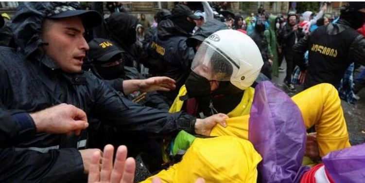 Dy amerikanë, një shtetas rus në mesin e 20 të arrestuarve në Gjeorgji