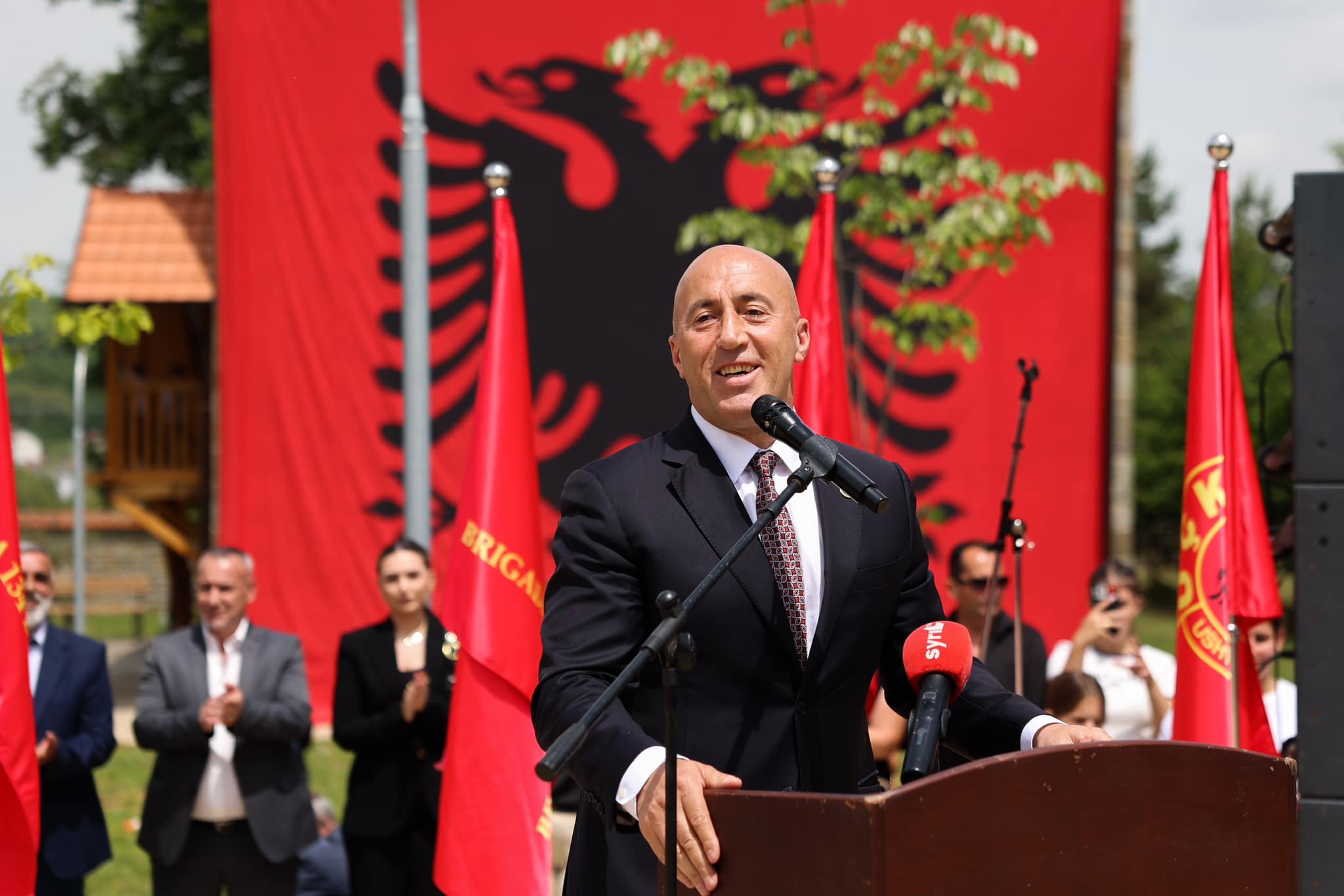 Haradinaj në Shqiponjë  Të rënët janë udhërrëfyes i yni në realizimin e ëndrrës sonë për Kosovën anëtare e NATO s