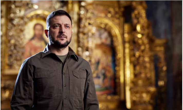 Në Pashkët Ortodokse, Zelensky u bën thirrje ukrainasve të bashkohen në lutje