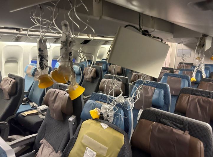 Incidenti në fluturimin Londër-Singapor, shkon në 71 numri i të lënduarve
