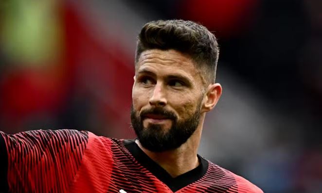 Zyrtare: Giroud largohet nga Milani