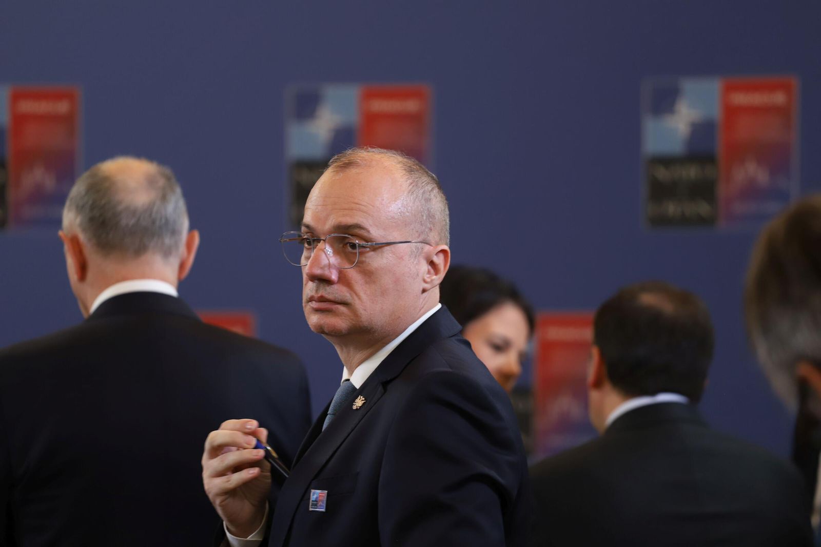 Ministri Hasani në Pragë: NATO të mos e largojë vëmendjen nga rajoni i Ballkanit Perëndimor