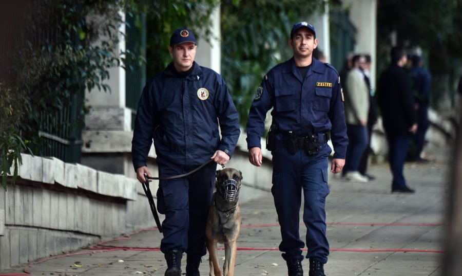 Vranë shqiptarin në Athinë më 2008, arrestohen dy persona