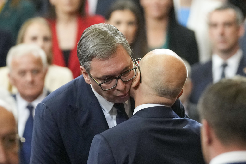 Vuçeviq: Ushtria jonë është mjaft e fortë për të zmbrapsur çdo përpjekje të Kurtit për pogrom