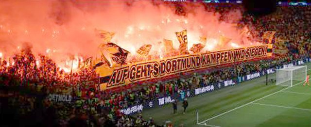 Dortmundi do të dënohet nga UEFA, shkak fishekzjarret