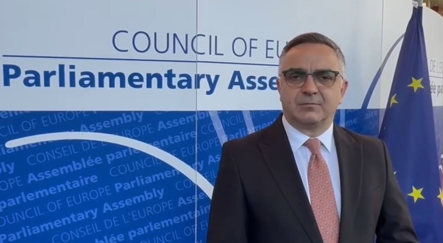 Besnik Tahiri ne KiE