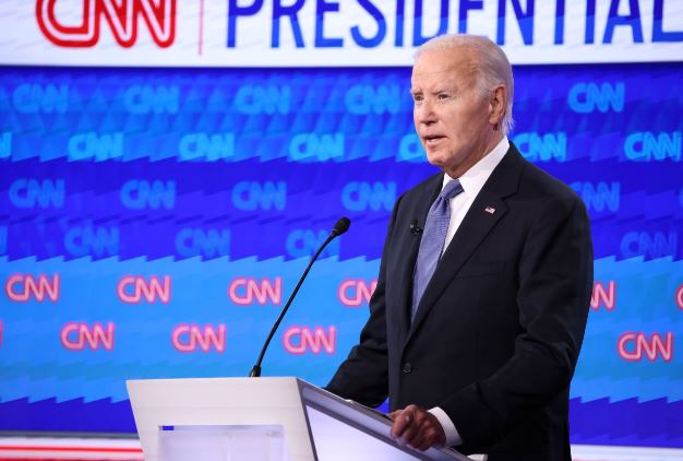 Bideni flet gjatë debatit presidencial të CNN
