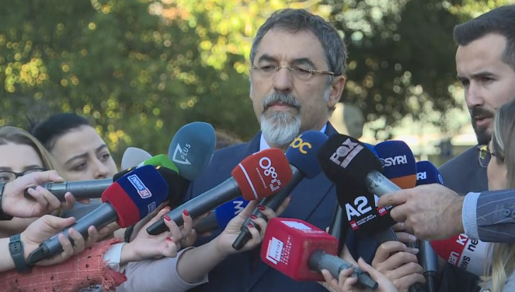 Çuçi mbledh grupin: Do të bëjmë ndeshje futbolli me deputetë të Kosovës, pjesë edhe opozita